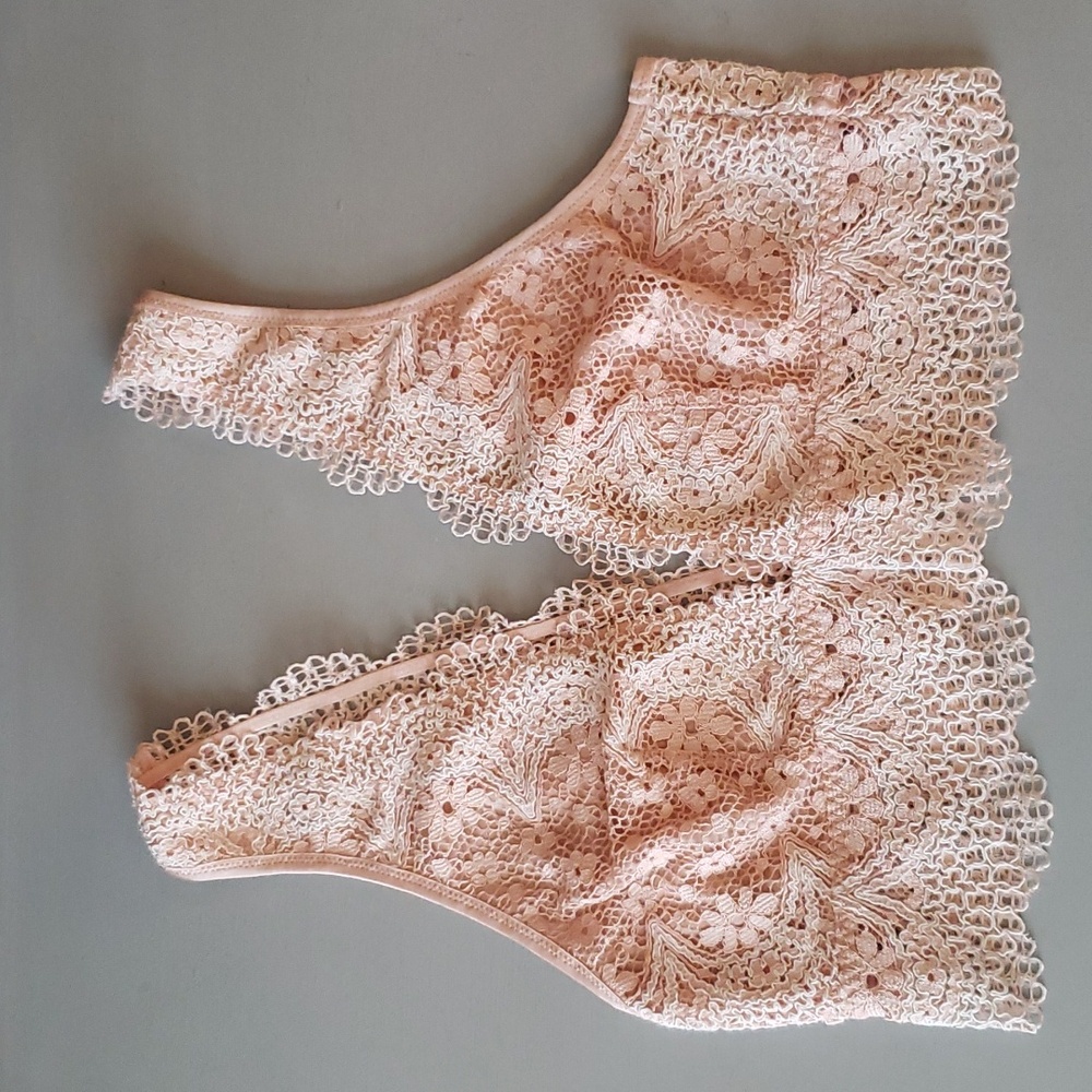 Like new Victoria's Secret lace Bralette